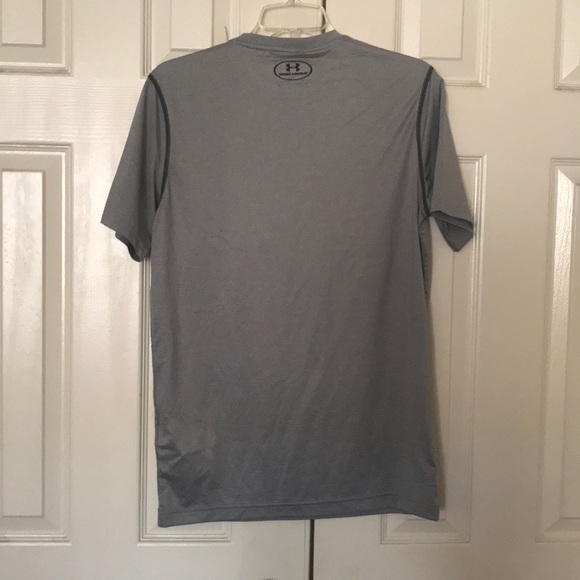 Men’s Gray Under Armour Athletic T-Shirt - Picture 4 of 4